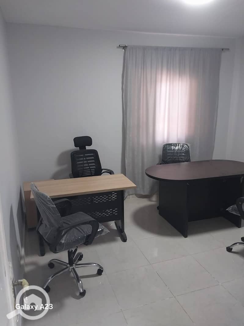 For companies and clinics, a new 120 m² office for rent next to the Railway Club for 12,000, a great deal in every sense of the word, a unique opportunity for companies and administrative offices looking for a ready-to-work location. - Vista 5