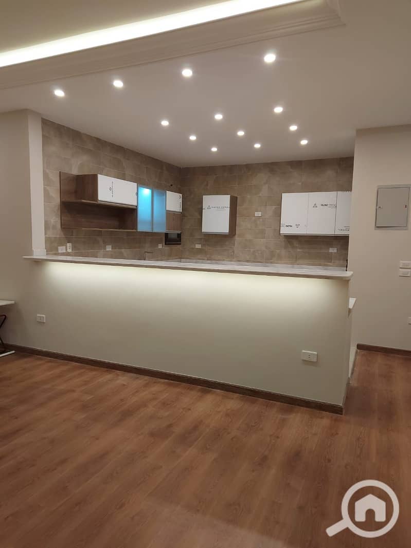 ground floor apartment for sale in green 5 compound 6th october cash ultra super lux - Pogled 2