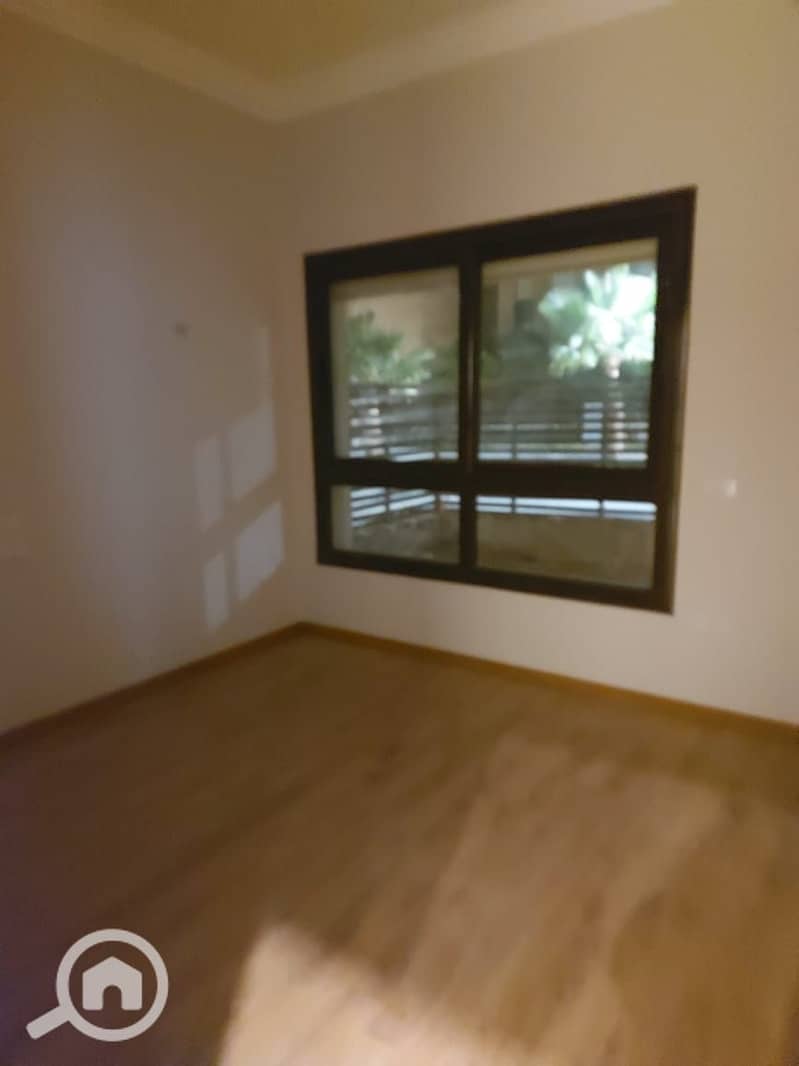 ground floor apartment for sale in green 5 compound 6th october cash ultra super lux - Več