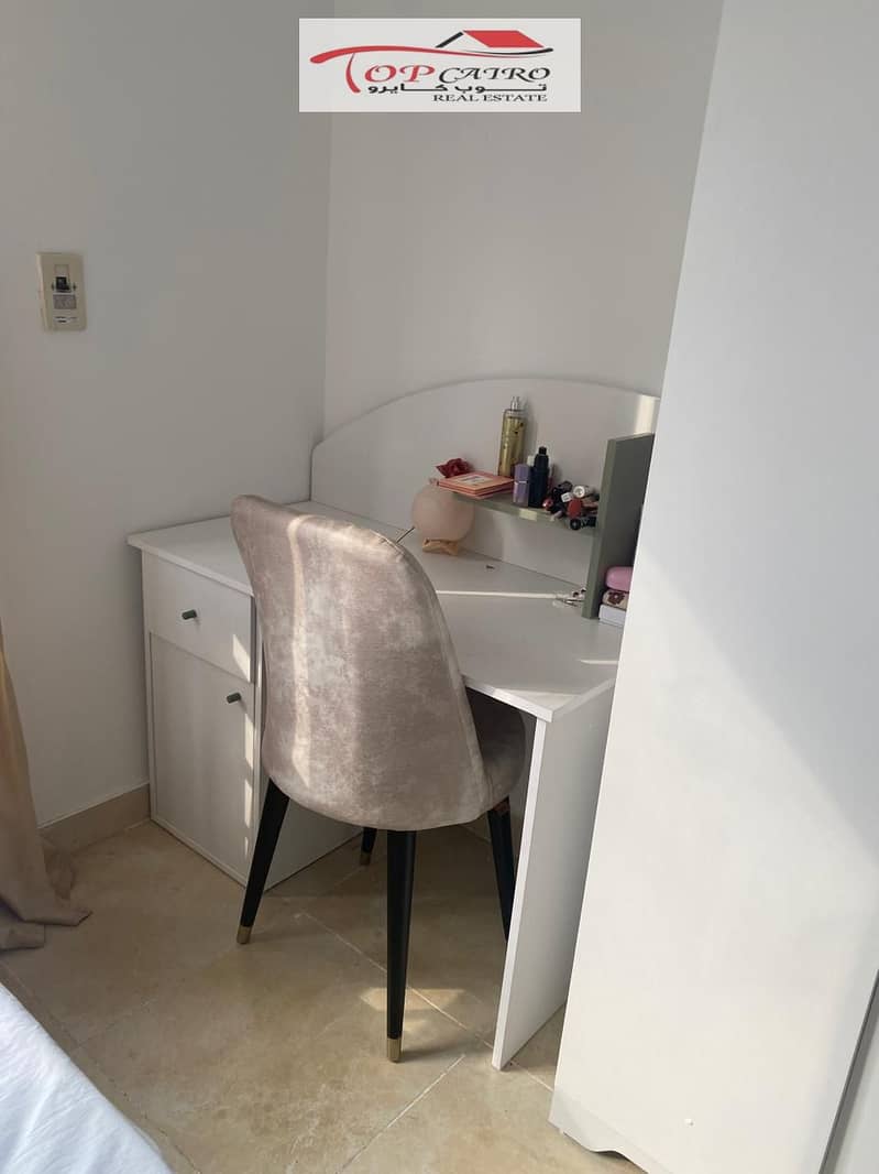 For rent furnished apartment in B12 in a prime location and ready to move in immediately. - Vista 2