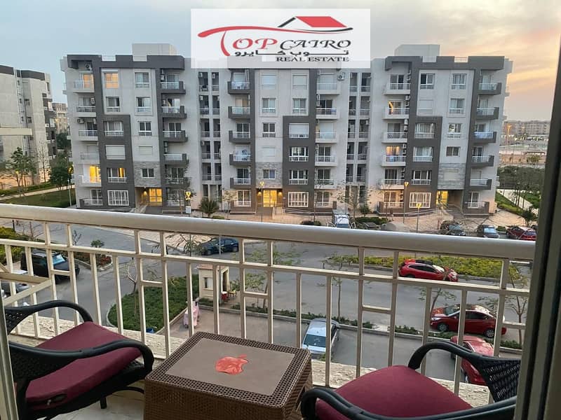 For rent furnished apartment in B12 in a prime location and ready to move in immediately. - Vista 4