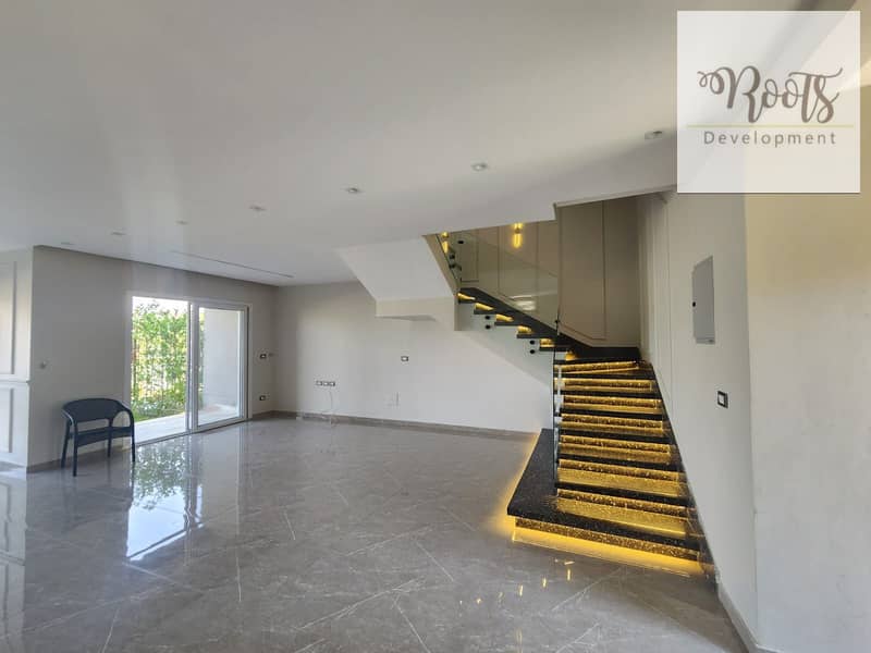For Rent Townhouse Fully Finished with AC/s, in prime location in Kayan Compound,Boulevard 6 of October Axis - Ansicht 3