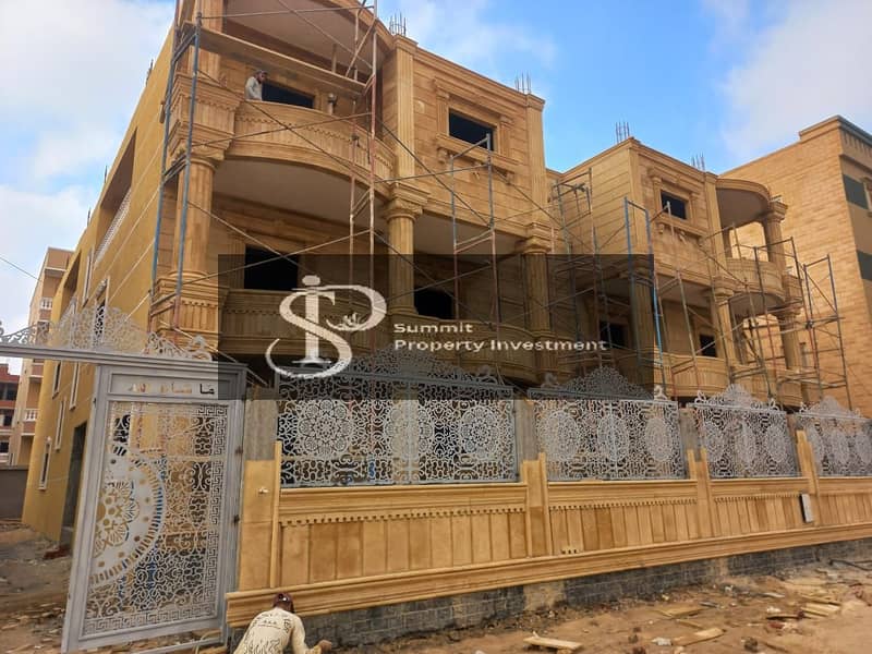 Apartment for sale in the Greek neighborhood, ground floor, 250 square meters, immediate delivery, stone building, semi-finished, October 6th City. – pohled 2