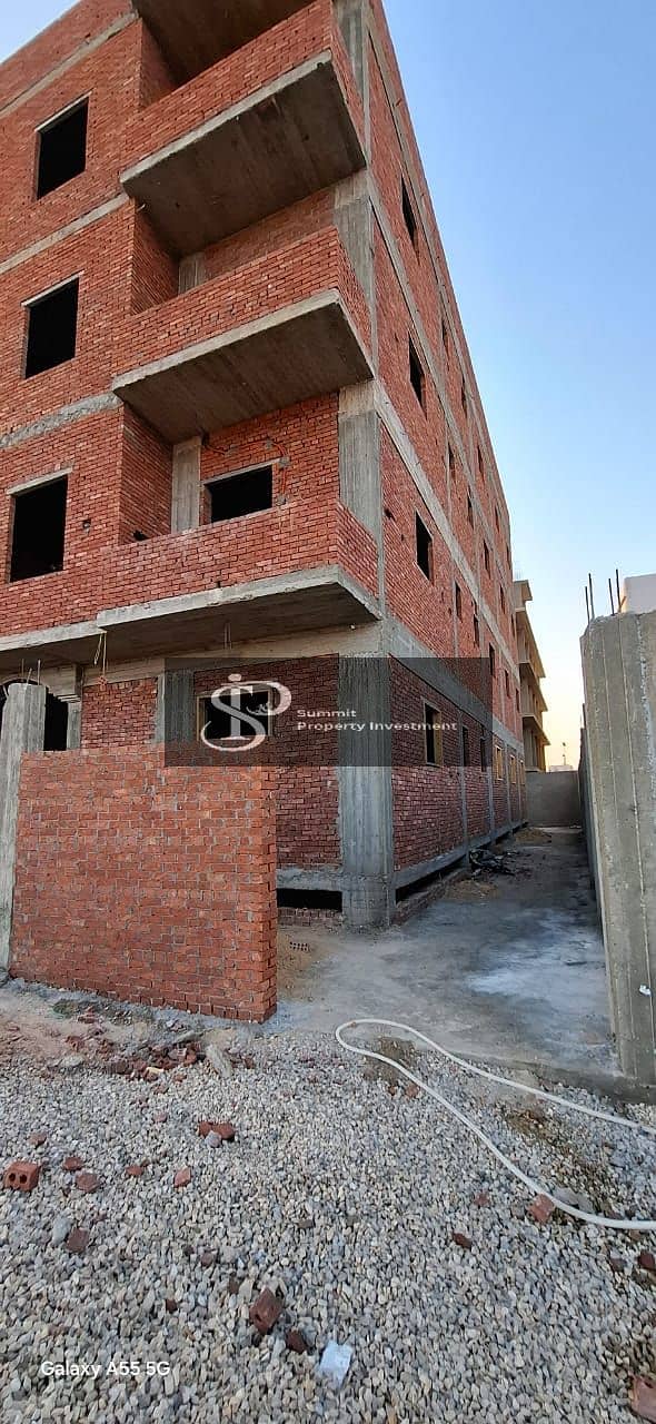 Apartment for sale in the Spanish neighborhood, adjacent to site 2, very distinctive location, immediate delivery, 10th of Ramadan. - Więcej