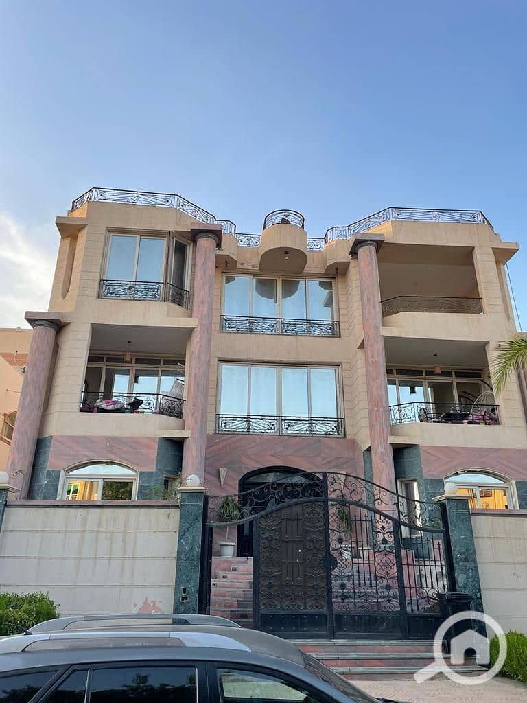 The Lotus Duplex in the Southern area is a very upscale and quiet location in front of Centro Mall and Water Way 3, with the duplex area above 150. - Ansicht 2