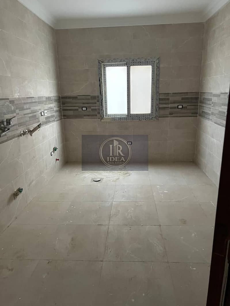 For sale in Al-Mostashareen Compound, near Dyar Al-Mukhabarat and Concord Plaza. - Widok 4