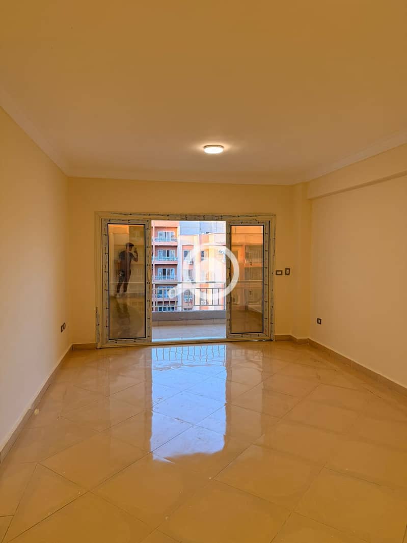 Apartment for Sale in wesal Compound – A Great Opportunity for Living or Investment A spacious 160 sqm apartment located on the first floor in Visal - Ansicht 2
