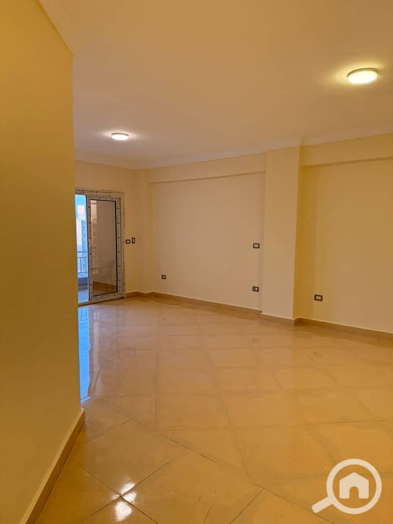 Apartment for Sale in wesal Compound – A Great Opportunity for Living or Investment A spacious 160 sqm apartment located on the first floor in Visal - Ansicht 6