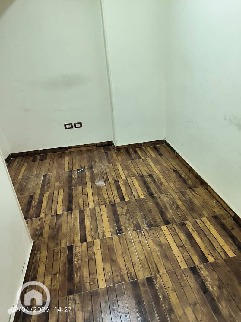 For companies and clinics, a new office for rent, 80m at Al-Tralux, a prime location near Nasr El-Din Station, El-Haram, for 8500 EGP. A unique opportunity for companies and administrative offices looking for a ready location. - Widok 3