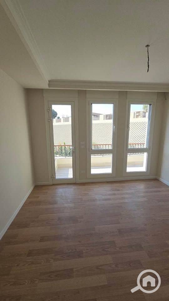 Luxury Finished Apartment in Pyramids Hills Next To New Giza – pohled 4
