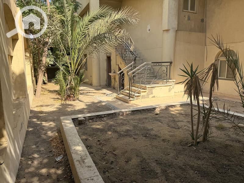 Standalone Villa for Sale in South Academy | Directly on the Main Road | 570 sqm Land – 1,200 sqm Built-Up Area - Mehr