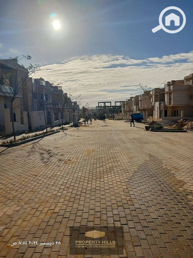 9 44624316-800x600. png