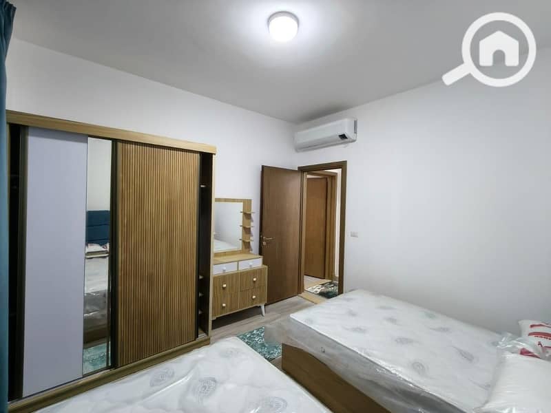 Luxury apartment for rent in Bervado, Madinaty. Two bedrooms, two bathrooms, a kitchen, and a reception. Excellent finishing and furnishing. 35,000 required. Viewing at any time. - Ansicht 2