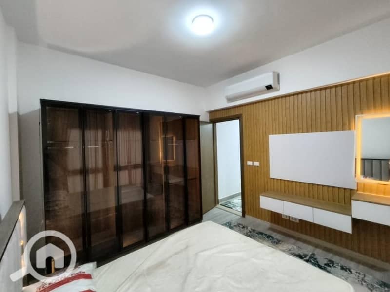 Luxury apartment for rent in Bervado, Madinaty. Two bedrooms, two bathrooms, a kitchen, and a reception. Excellent finishing and furnishing. 35,000 required. Viewing at any time. - Ansicht 3