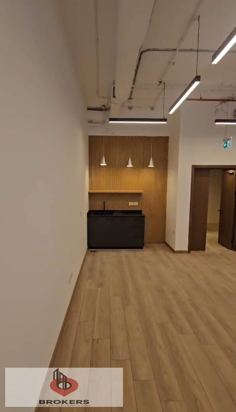 Office for Rent Fully finished in District 5 - Widok 4