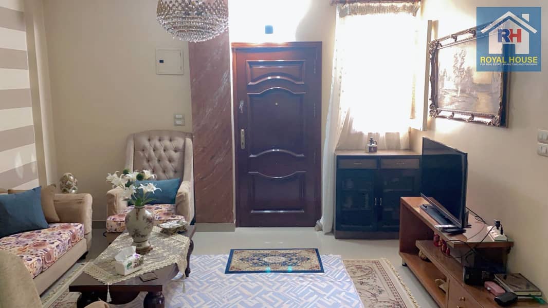A premium real estate opportunity in the heart of Helmeya, offering a strategic location and exceptional value. An ideal choice for both comfortable l - Widok 6