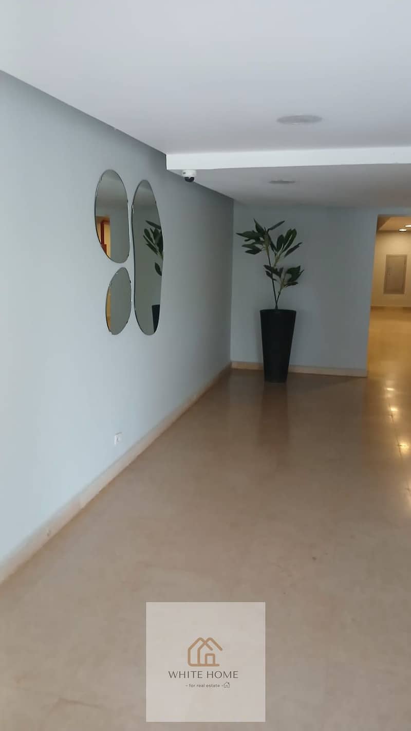 30 1000795894. jpg