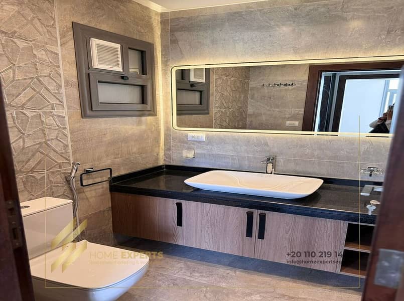 High end apartment with kitchen & ACs in Taj Sultan - Mehr