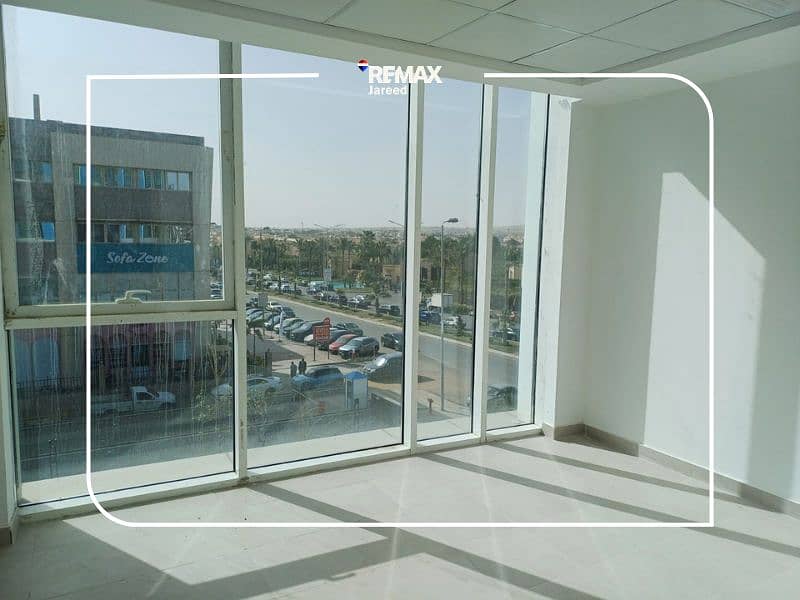 A room suitable for a clinic inside a complete medical center within the Continental Gardens compound. - Widok 5