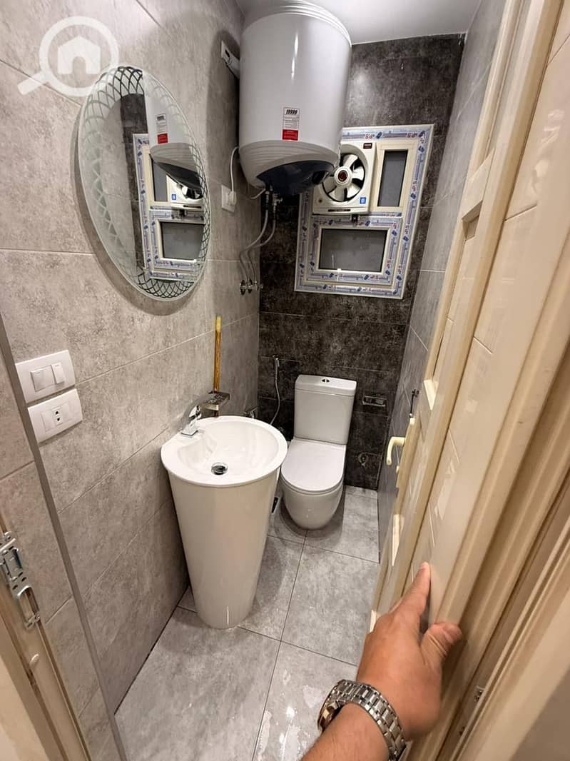 Furnished apartment for rent with hotel-style furnishings for rent in the Compound Maadi Dunes in Zahraa El Maadi, first occupancy, 3 bedrooms. - Widok 4