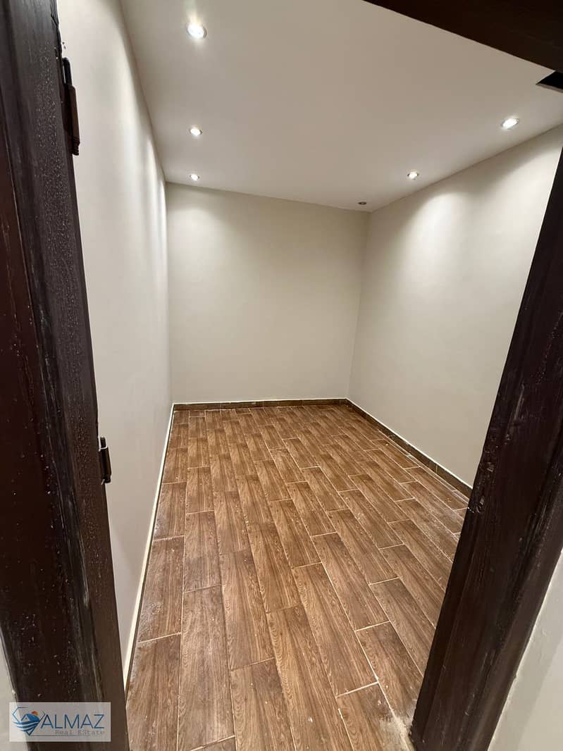 Empty basement space of 200 square meters with a garden for administrative rent, First Settlement, on Mohamed Naguib Axis - Ansicht 4