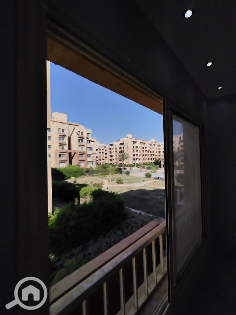 For rent, a 200 sqm apartment in Garden Hills Compound, 6 October City in the northern expansions. - Więcej