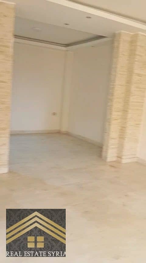 7 1000510693. jpg