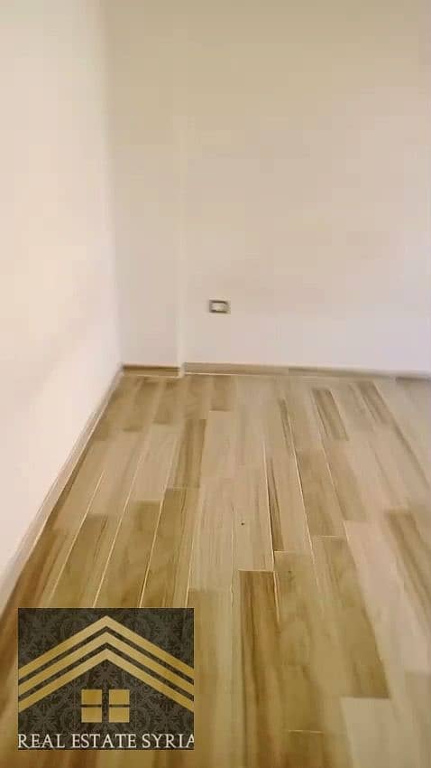 18 1000510830. jpg