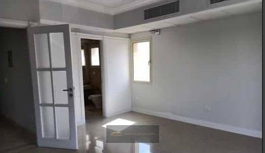 Villa for rent with kitchen and air conditioning in Greens Compound, Sheikh Zayed Near Saudi Market and Fresh Food - Widok 5