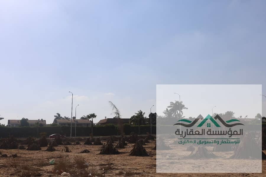 An opportunity to own a 4000 square meter land plot in Sheikh Zayed, just steps from Al-Nahda, with a 36-meter facade and a depth of 105 meters - legally approved and clear with the authority. - Mehr