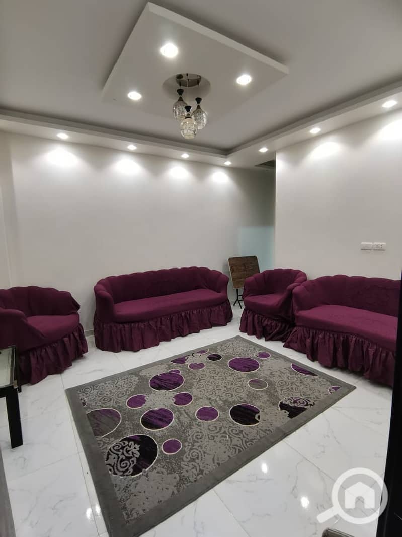 Apartment in the first neighborhood in front of October University, directly from the owner - Widok 4