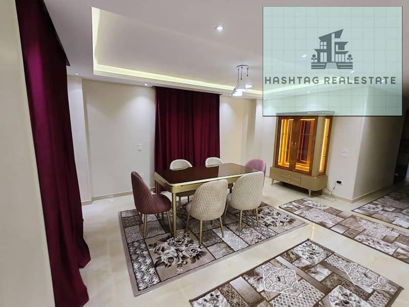 Sheikh Zayed 8th neighborhood, first neighborhood (first residence) next to services and Saudi street, second floor with elevator, open view, furnished with the finest types of furniture and décor, air-conditioned. - Ansicht 3