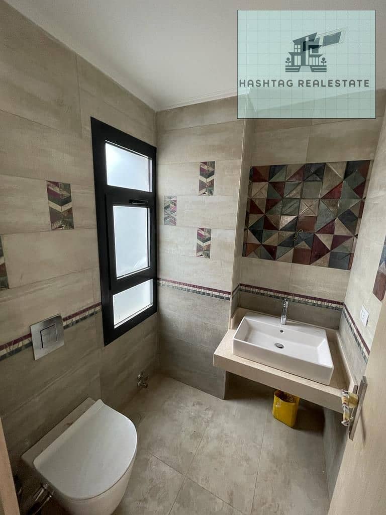 Sheikh Zayed 8th neighborhood, first neighborhood (first residence) next to services and Saudi street, second floor with elevator, open view, furnished with the finest types of furniture and décor, air-conditioned. - Ansicht 4