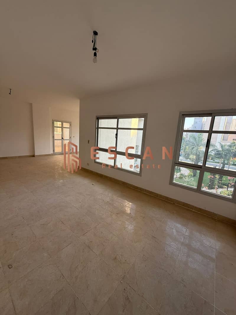 Apartment for rent in Madinaty, in the most prestigious phase of the city, in B8. A distinctive apartment with an area of 224 square meters, located - Vista 5