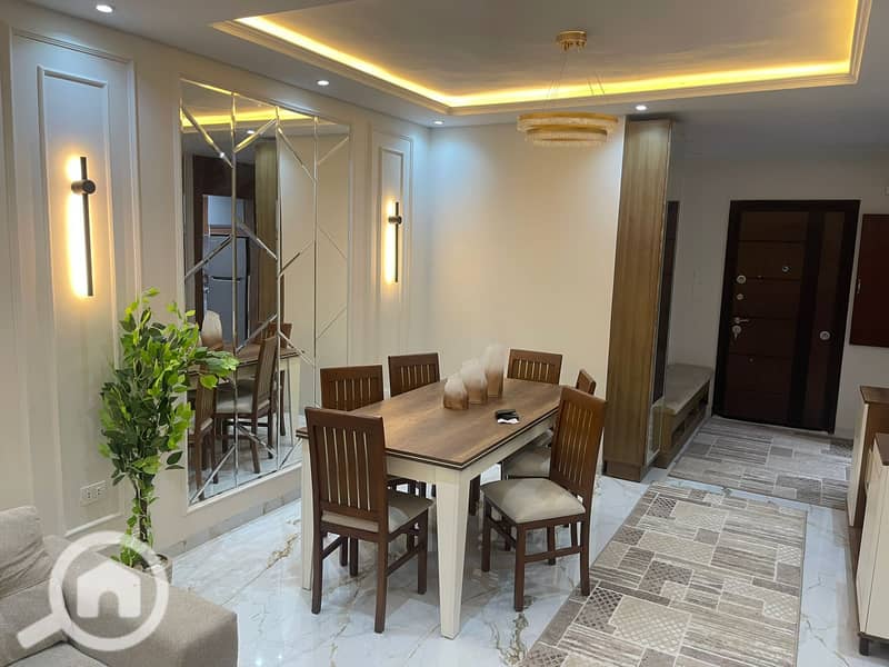 Furnished apartment for rent in One Katameya Compound, hotel-style furnishings - Widok 4