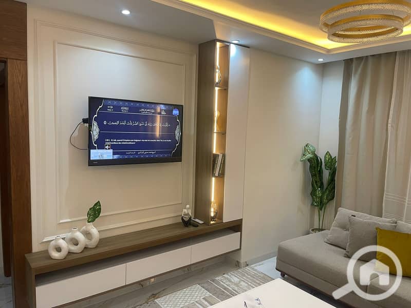 Furnished apartment for rent in One Katameya Compound, hotel-style furnishings - Widok 5