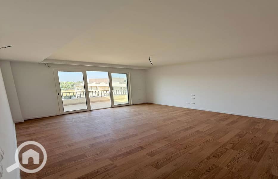 Luxury apartment ready to move in Pyramids Hills by Ora next to New Giza and Pyramids Heights, just minutes from Palm Hills Club - Bild 2
