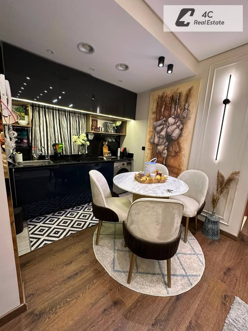 Furnished 3-bedroom apartment for rent in Al Patio Oro La Vista compound, lowest monthly rent in the compound. Open view landscape, ready to move in, - Mehr
