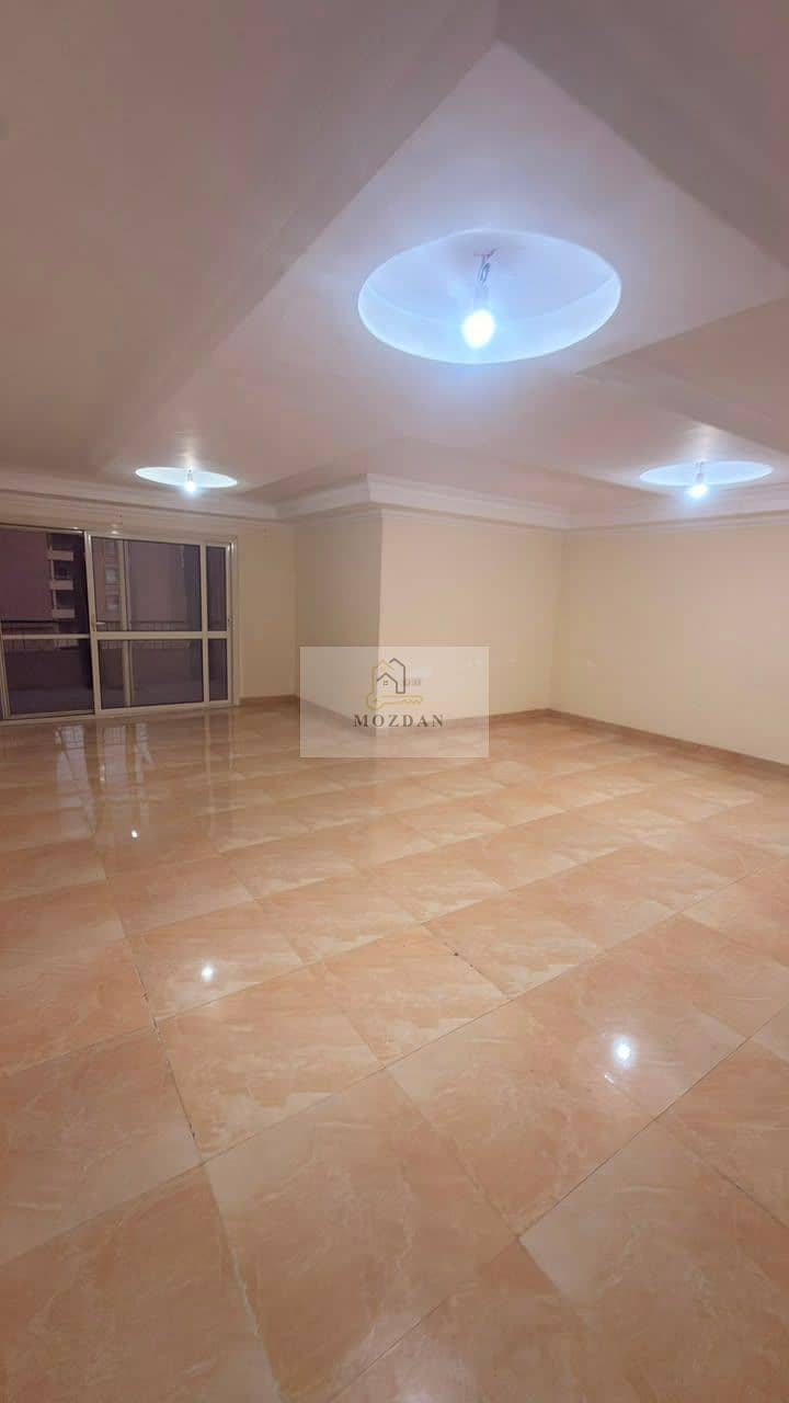 Apartment for rent in Tajian Compound, 4 rooms, prime location in Zahraa El Maadi - Mehr