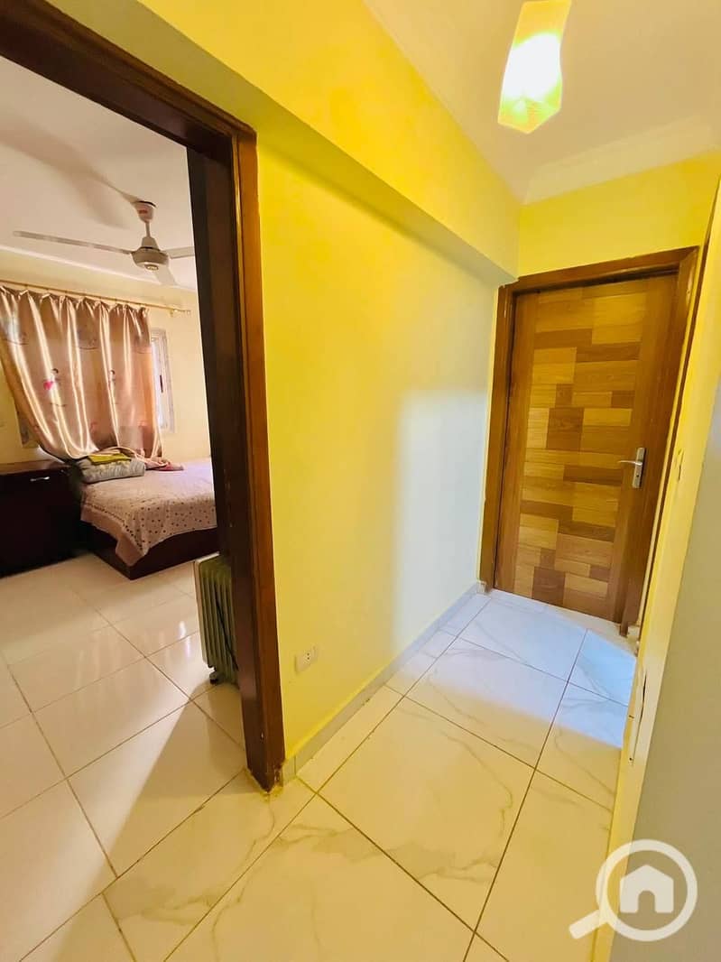 Apartment for sale in Maadi Gardens, front-facing and sea-facing view. Area: 100 sq mConsists of 2 bedrooms, reception, kitchen, bathroom, and 2 balcon – další