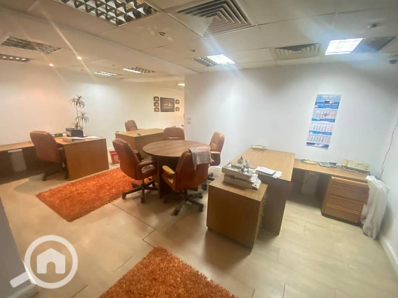 Administrative headquarters 750m licensed with furnishings, with a private entrance in Heliopolis - Ansicht 4