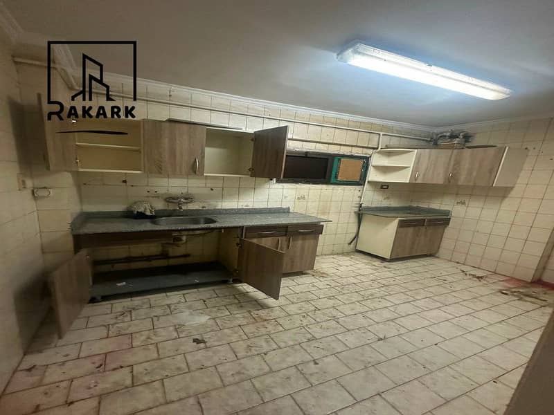 120 sqm office for rent in Sheraton residences, second floor - Więcej