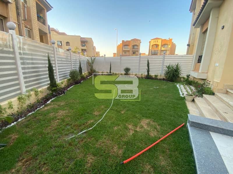 Distinctive 170 sqm apartment with a 120 sqm garden, super lux finishing inside Kompond Al-Khamail in Sheikh Zayed. – pohled 4