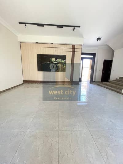 فیلا 5 غرف نوم للايجار في الشيخ زايد، الجيزة - IMG-20260602-WA0034(1). jpg