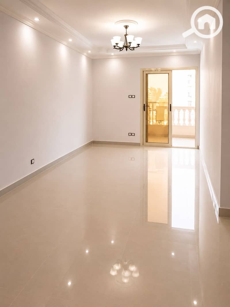 Apartment for rent in Glem, branching off Abu Qir Street, just 150 m away. A unique opportunity for living in a nice and quiet location in the heart of Glem. All utilities are included, located on the 15th floor. - Widok 2
