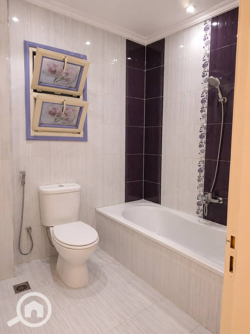 Apartment for rent in Glem, branching off Abu Qir Street, just 150 m away. A unique opportunity for living in a nice and quiet location in the heart of Glem. All utilities are included, located on the 15th floor. - Widok 4