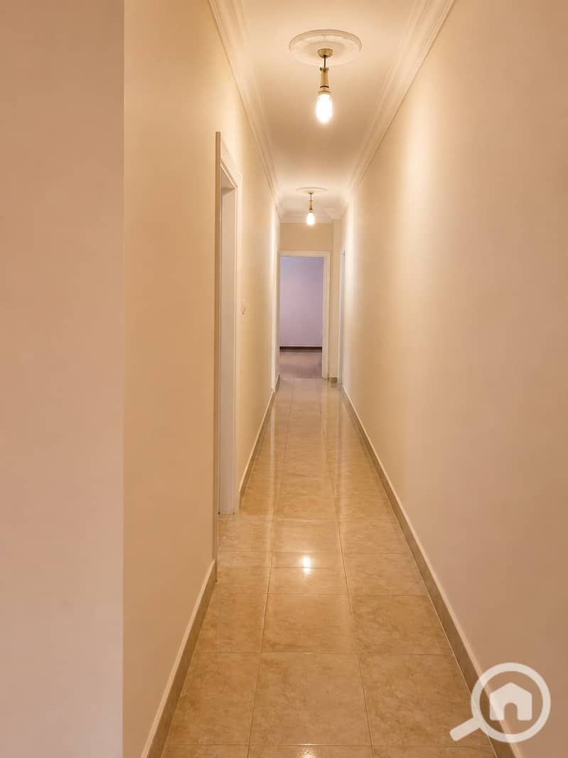 Apartment for rent in Glem, branching off Abu Qir Street, just 150 m away. A unique opportunity for living in a nice and quiet location in the heart of Glem. All utilities are included, located on the 15th floor. - Widok 5