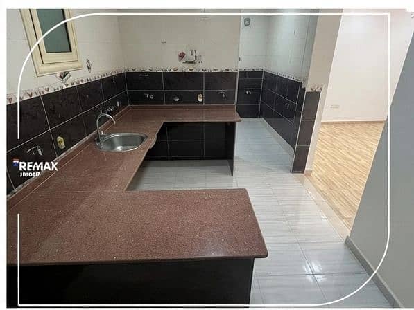 apartment for rent in District 4 El Motamayez offering generous space and a practical layout - Więcej