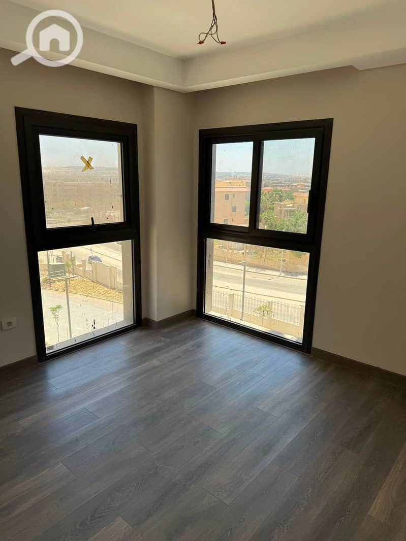 Apartment for Resale – Ready to Move in at ZED West Towers (G+10) – Sheikh Zayed – pohled 5