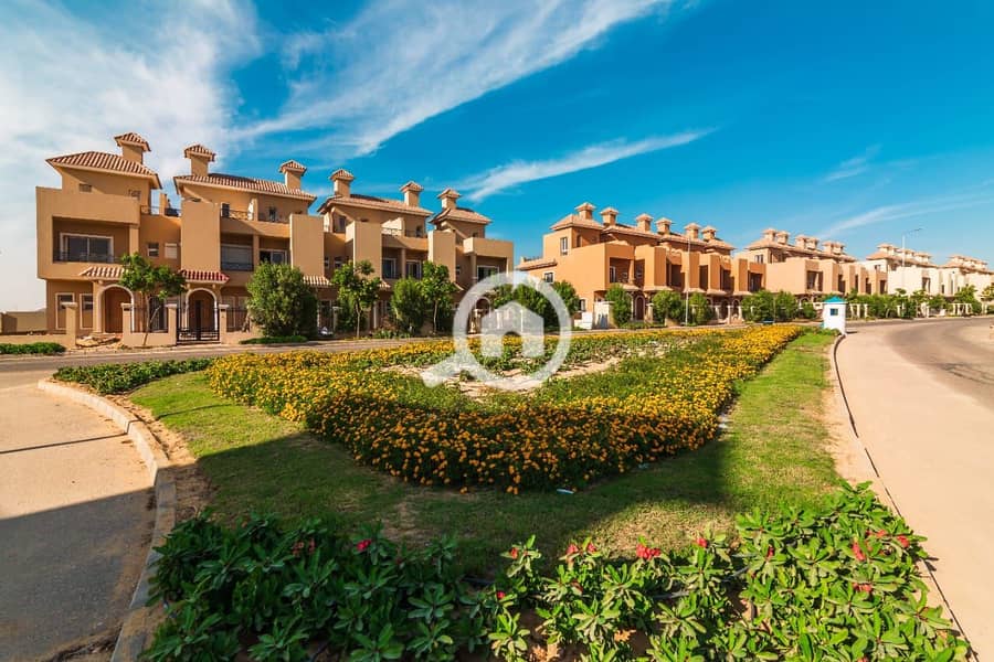 For sale: Resale studio in Nyom, October, 36 sqm, directly from the owner. RTM or investment with a prime location in compound and unobstructed view - Mehr